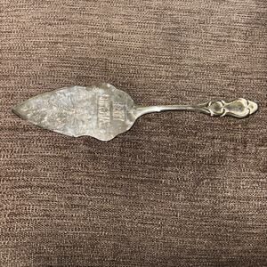 International Silver Co SILVER PLATED 1992 Merry Christmas 11" Cake Pie Server